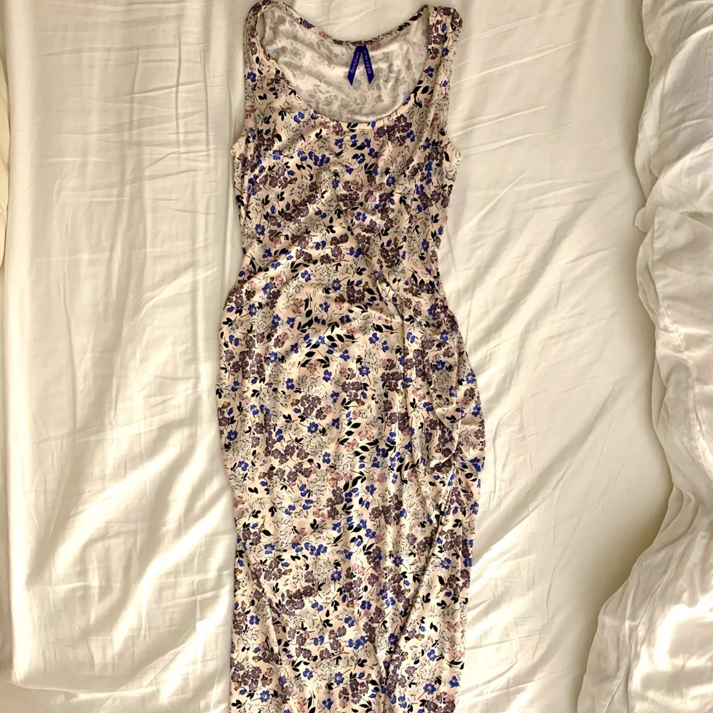Seraphine, size 8, floral knee length dress
